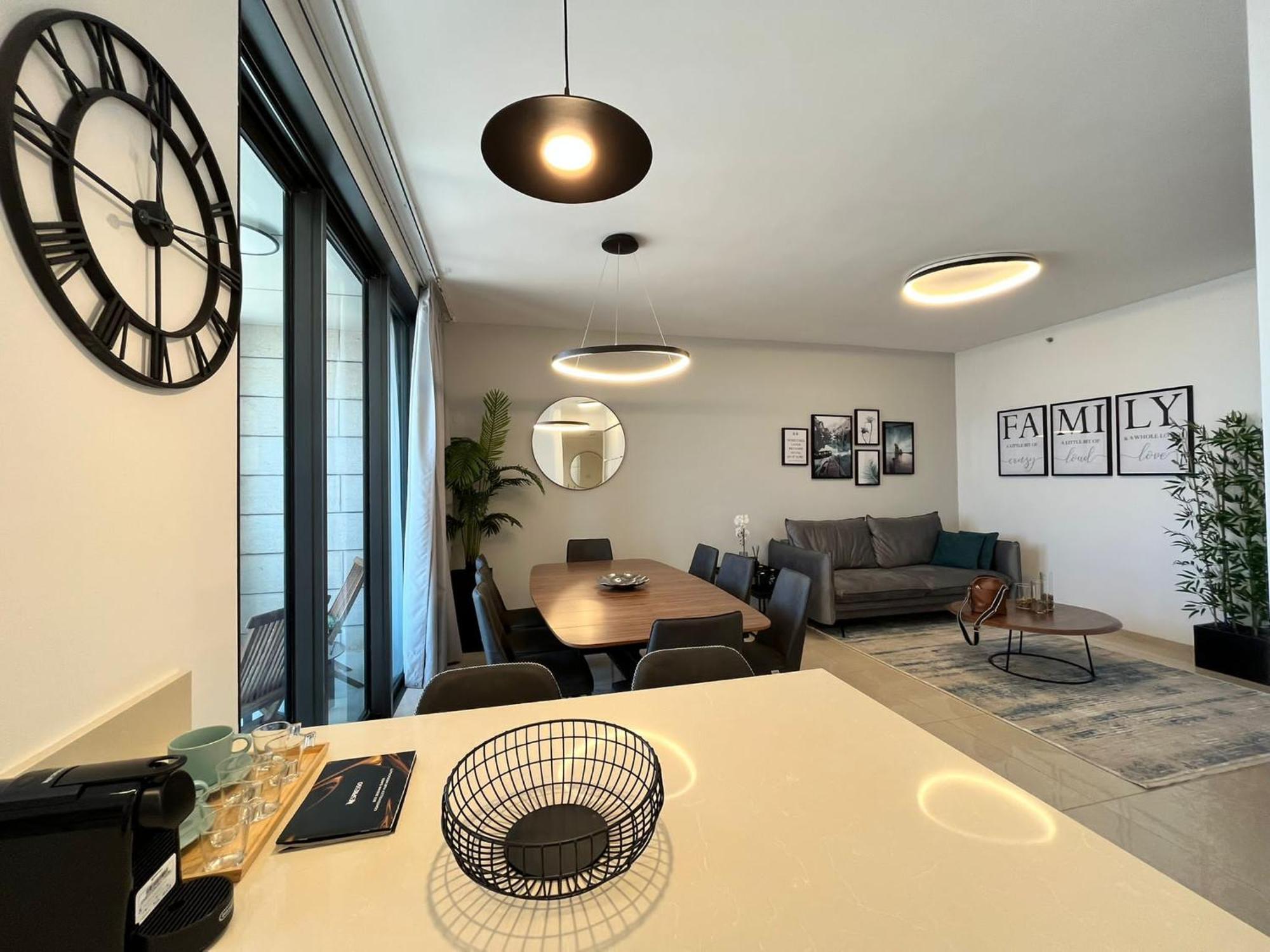 New Luxuries 3 Bedroom Apartment In J Tower Jerusalem Exterior photo